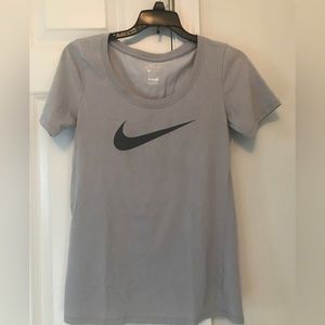 Nike Gray Tee Shirt Dri Fit Sz X-Small